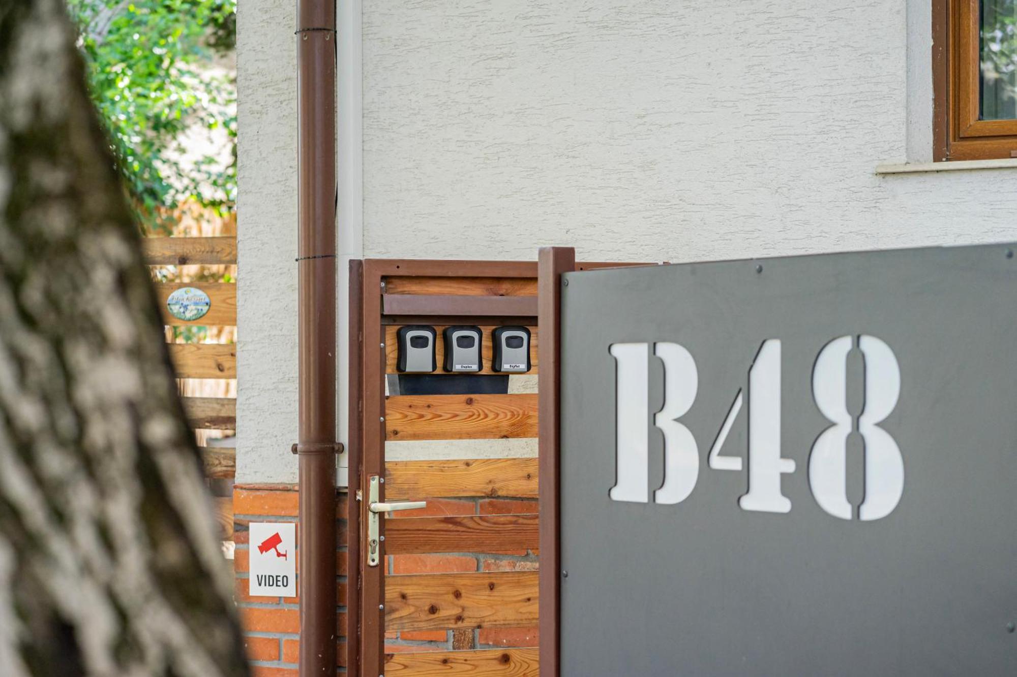 B48 Gardenhouse - A Zoeldben Kenyelmesen Villa Törökbálint Dış mekan fotoğraf