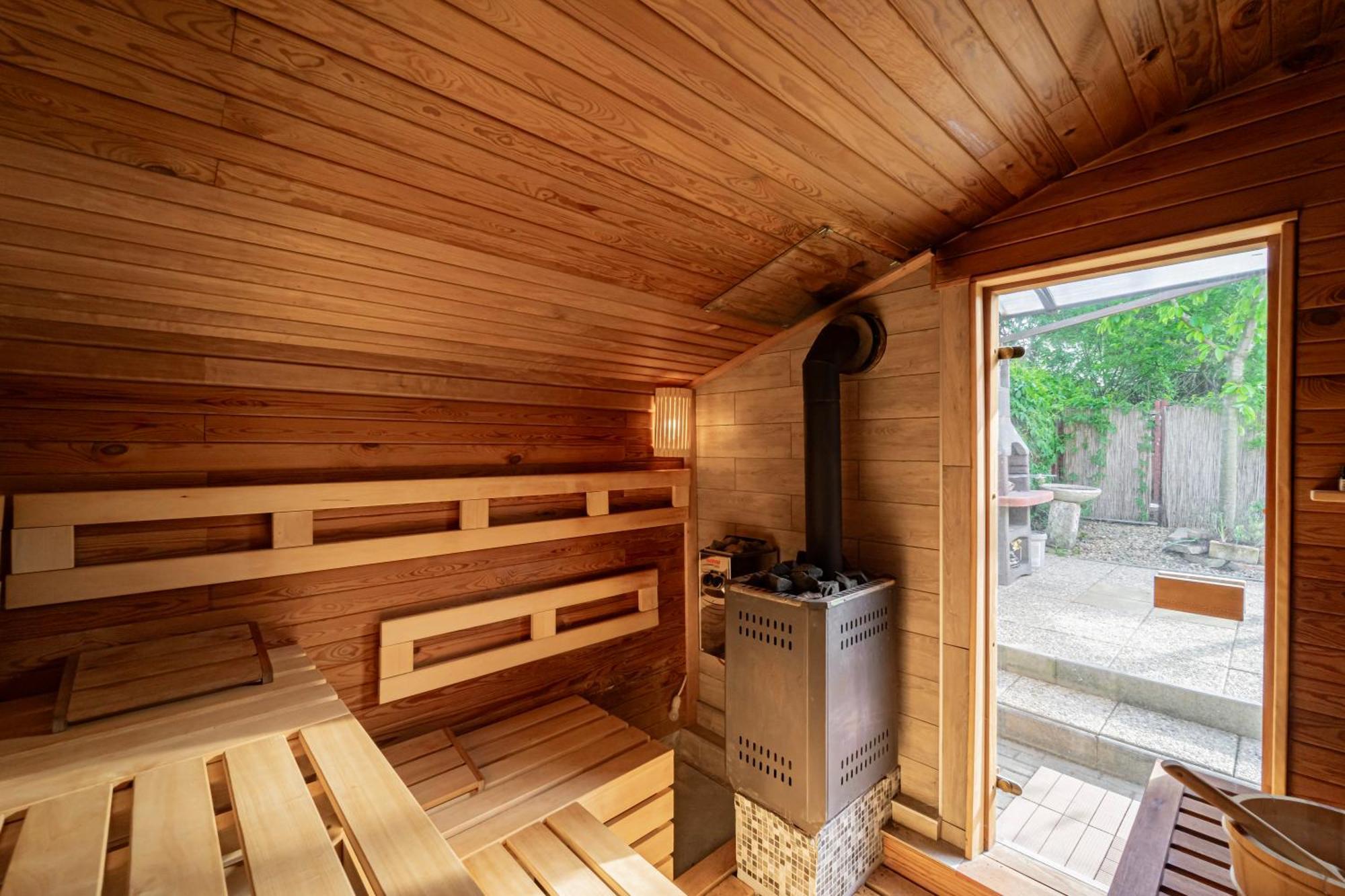 B48 Gardenhouse - A Zoeldben Kenyelmesen Villa Törökbálint Dış mekan fotoğraf